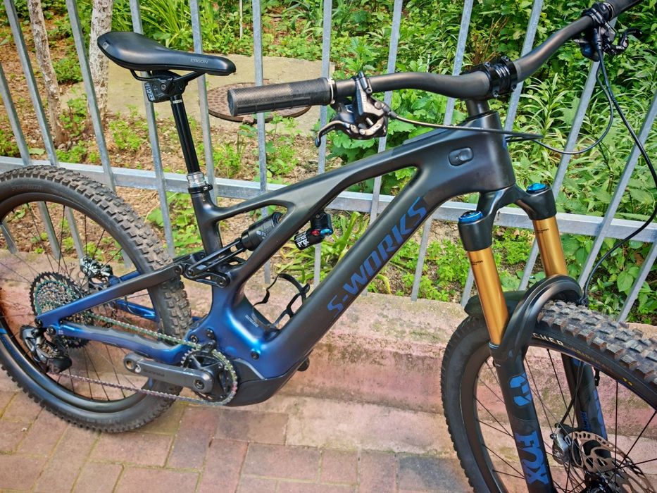 Bicicleta electrica full suspension carbon Specialized S-works Turbo Levo  90 NM baterie 700 wh stare foarte buna