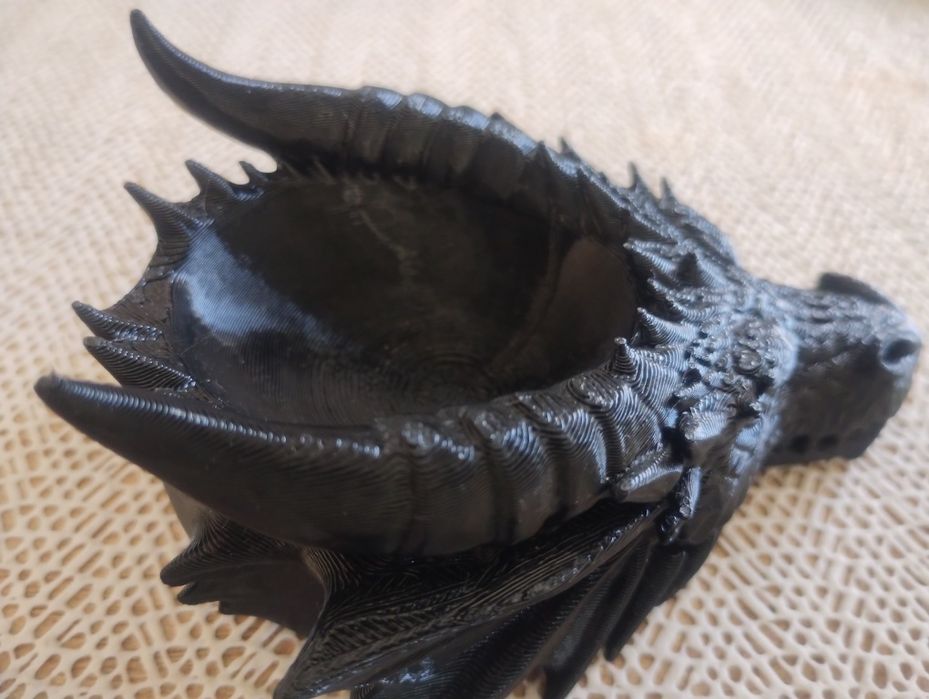 Малък пепелник, дракон  3D print черен