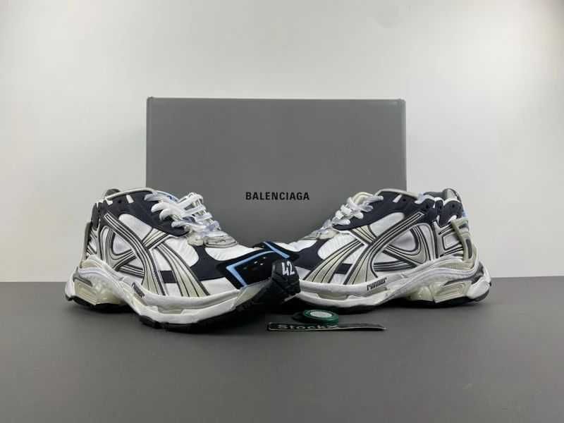 Balenciaga Runner - Black/Dark Green