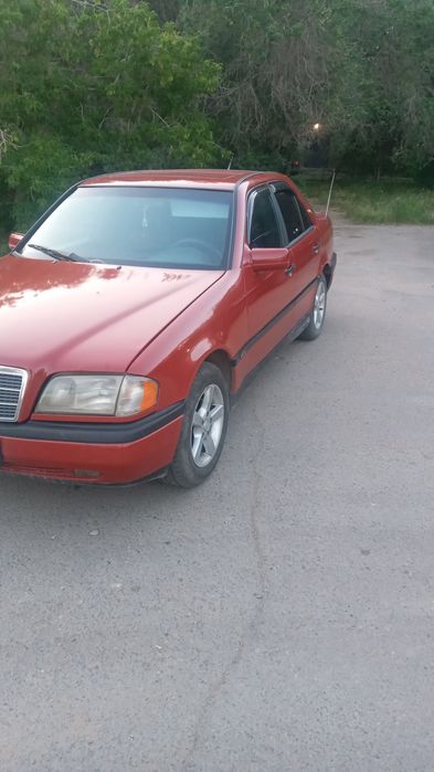 Продам срочно двигатель 111