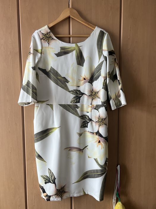 Rochie eleganta cu flori