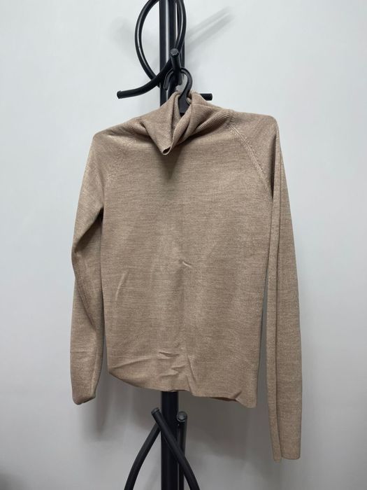 Водолазкий, кофты.