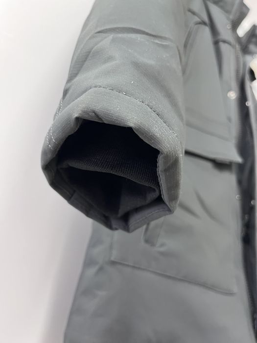 Продам новую куртку