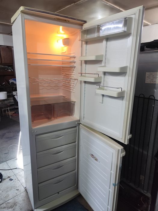 Продам холодильни