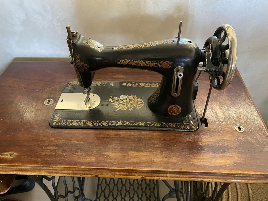 Щвейная машинка в отличном состоянии