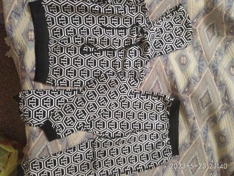 Продам детский костюм