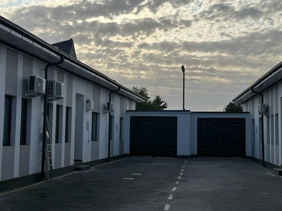 Продаётся коттедж всё обсалтно остаетса