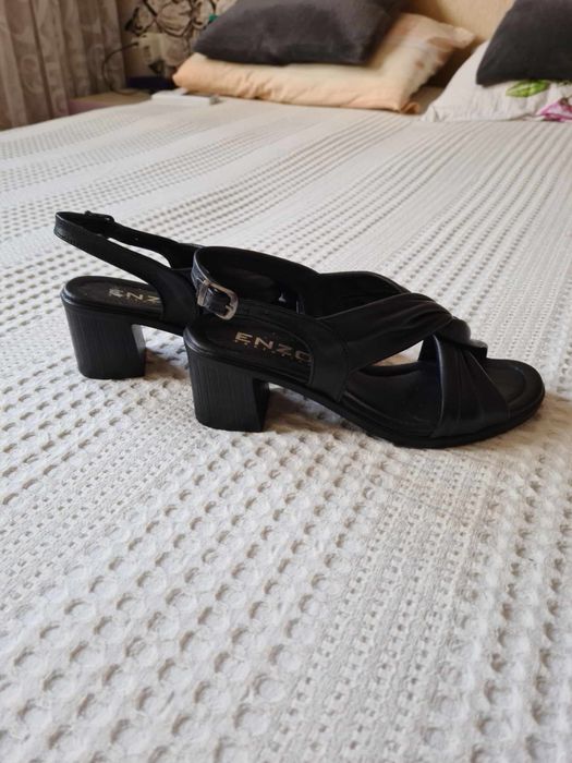 Дамски сандал