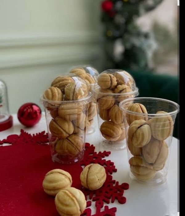 Сделаем на заказ сэндвичи разные и орешки со сгущенкой