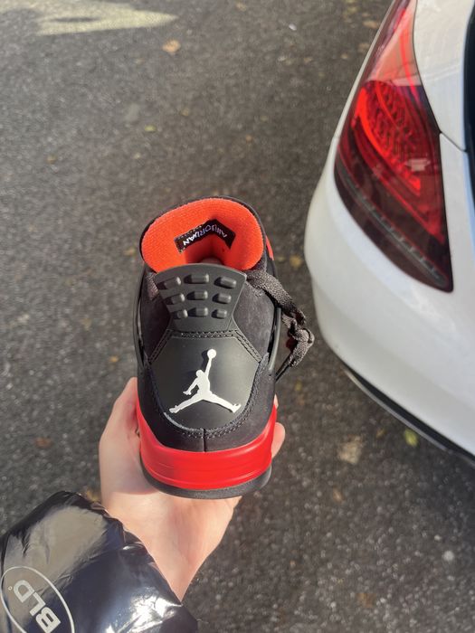 Jordan 4 Red Thunder