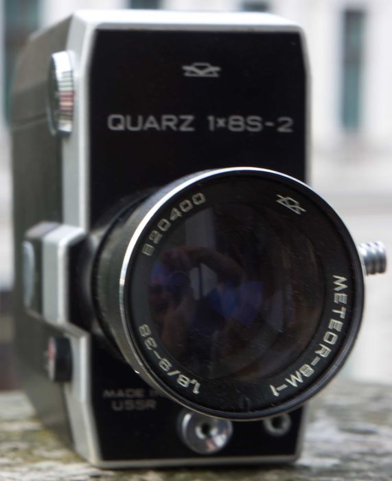Super 8: Quarz - 1x8s-2 (aparat de filmat)