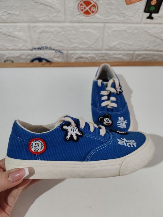 Teniși/ Sneakers Disney Zara, Mikey Mouse, mărimea 29