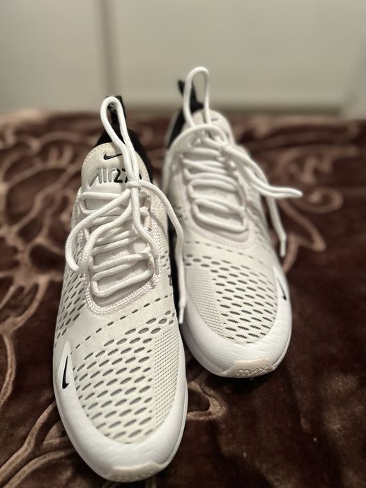 Adidași Nike Air Max 270