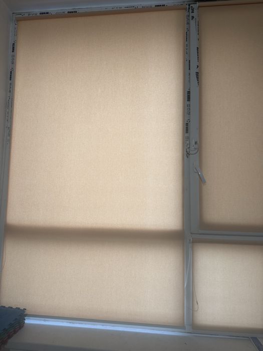 Ролл шторы почти новые
