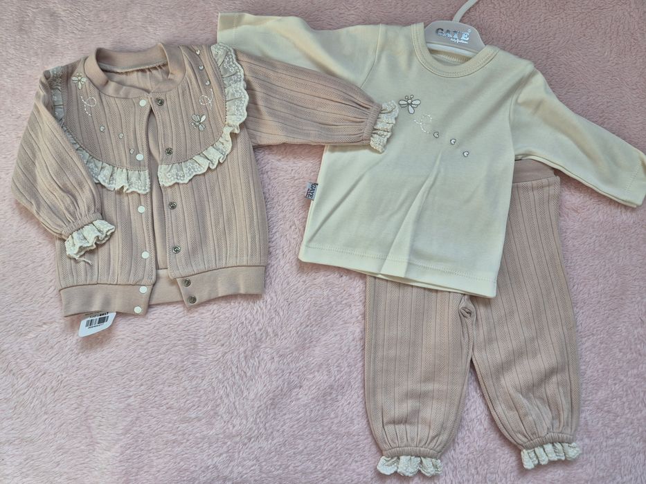 Нов бебешки комплект от три части