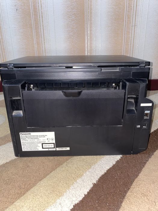 Продаю принтер panasonic.