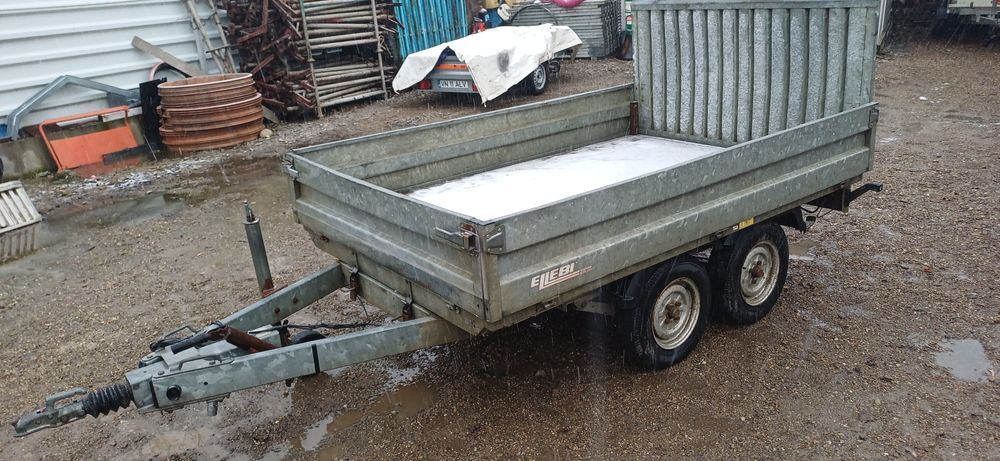 Miniexcavator + remorca