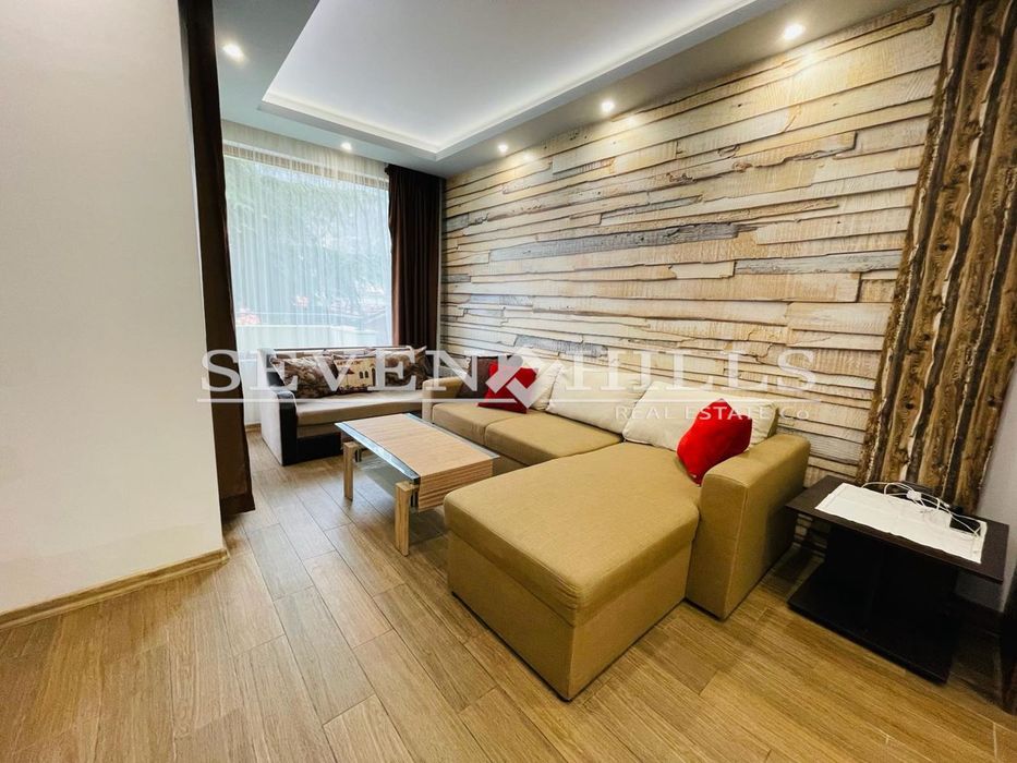 Продава се Тристаен апартамент в Пловдив, Младежки Хълм - 91 кв.м за 2022 €/кв.м - Снимка #2