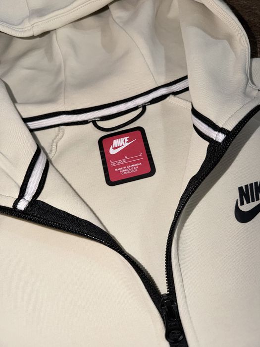 Nike tech fleece bej