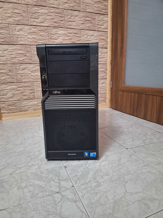 Работна станция Fujitsu Celcius M470 2