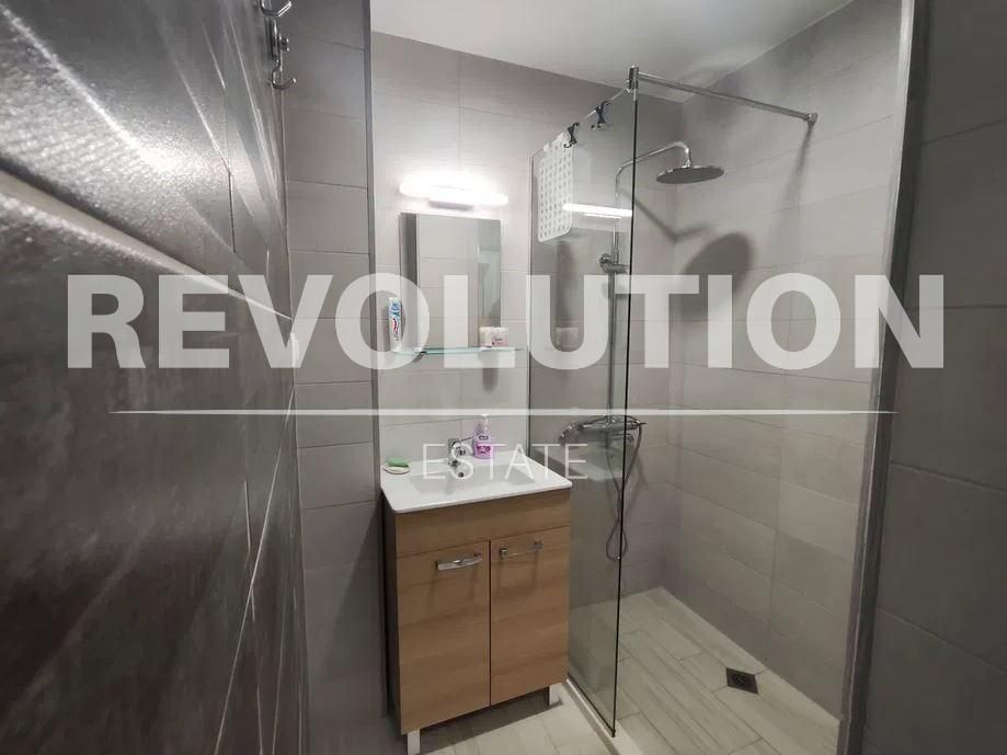 Дава се под наем Двустаен апартамент в Варна, Център - 70 кв.м за 600 € - Снимка #8