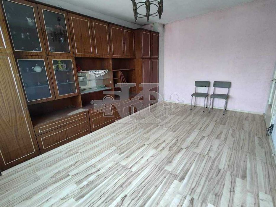 Продава се Двустаен апартамент в Добрич, Автогара - 68 кв.м за 525 €/кв.м - Снимка #4
