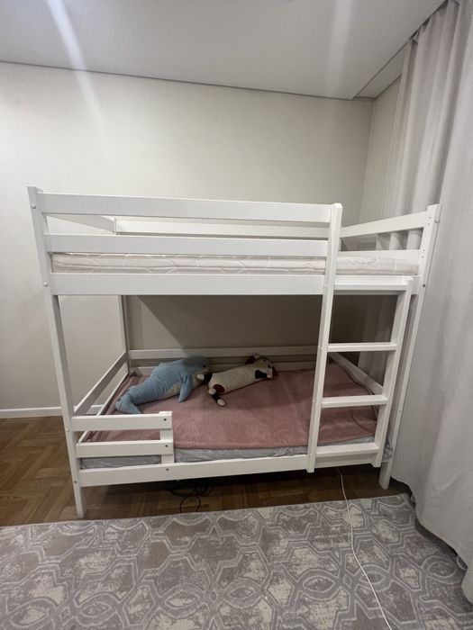 Продам двухъярусную кровать