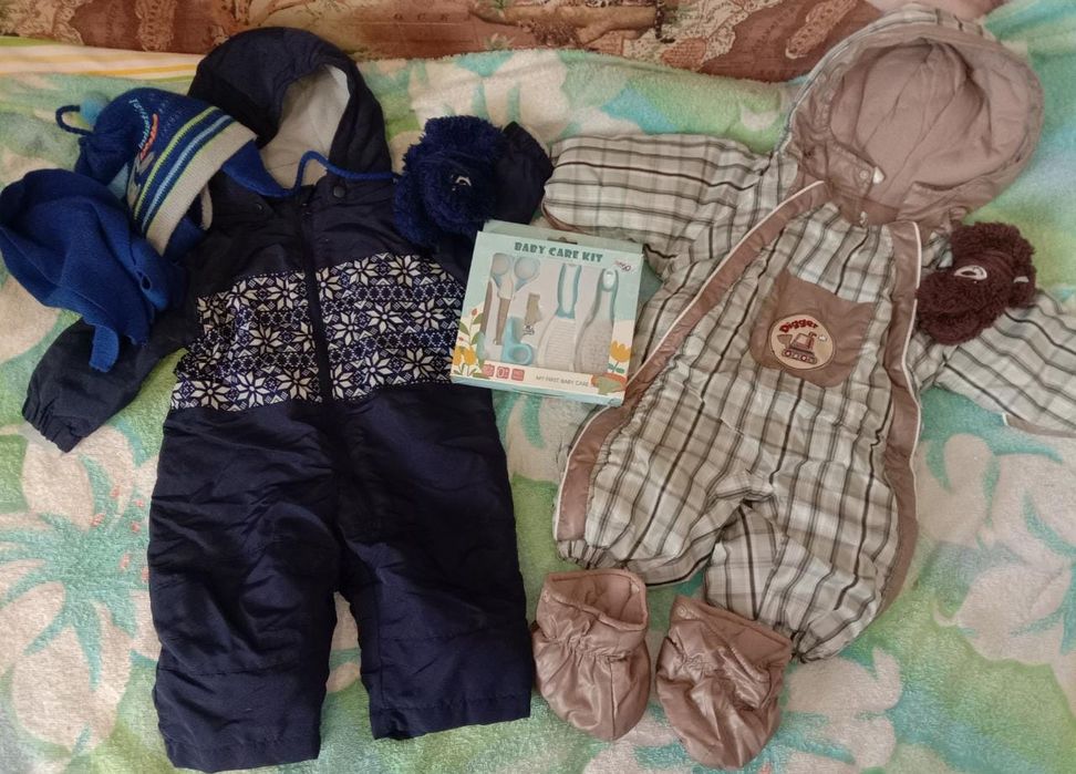 Продаётся коляска, детская одежда