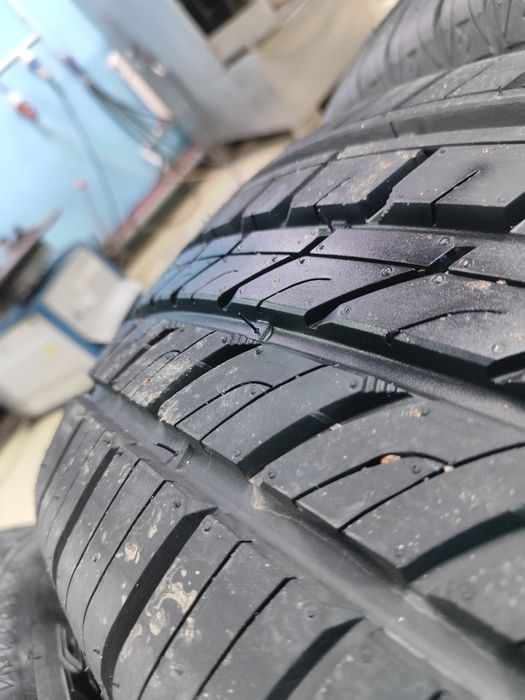 265/60/r18 Cooper Discoverer