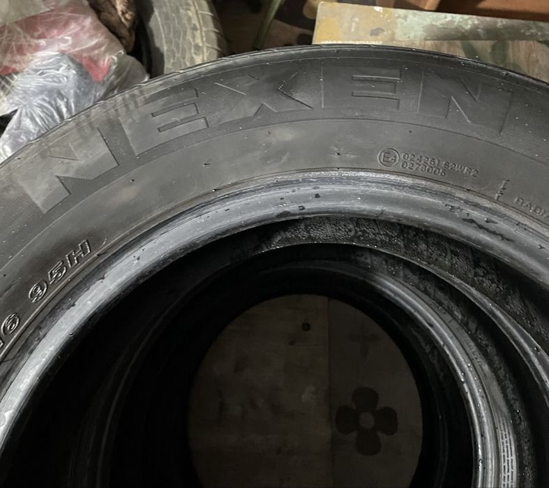 Продам шины 215/60R16