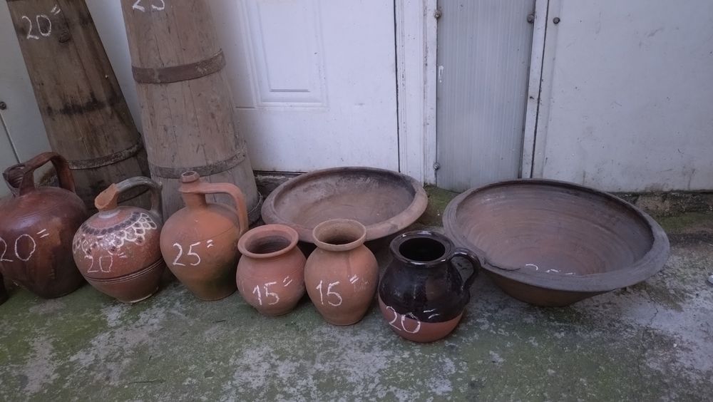 Продавам стари метални предмети , сечива