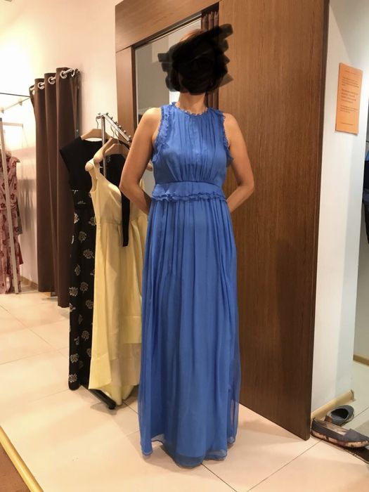 Голубое легкое платье