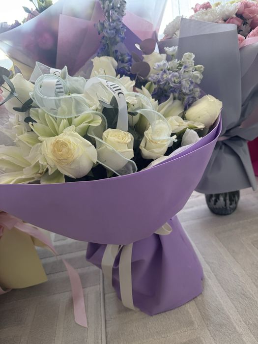 Букет с коробкой от chic flowers