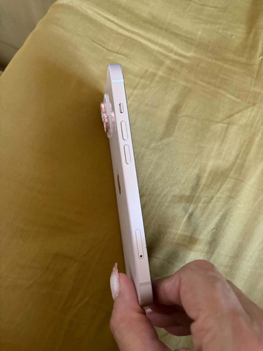 Iphone 15 pink и iphone 13 pink