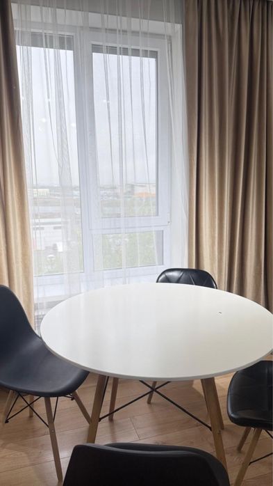 Продам Стол и Стулья