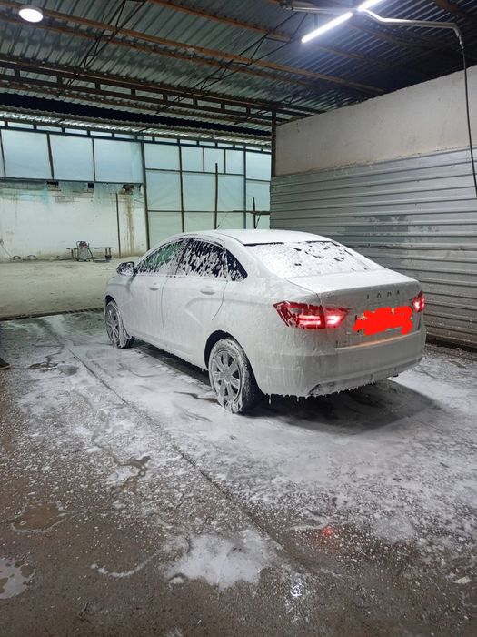 Lada Vesta sotiladi srochni 2019 yil  kraska radnoy