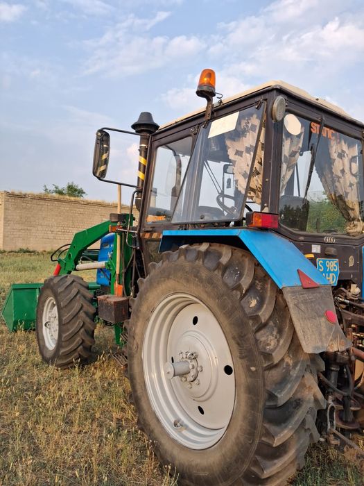 Продам трактор  мтз 1221.2