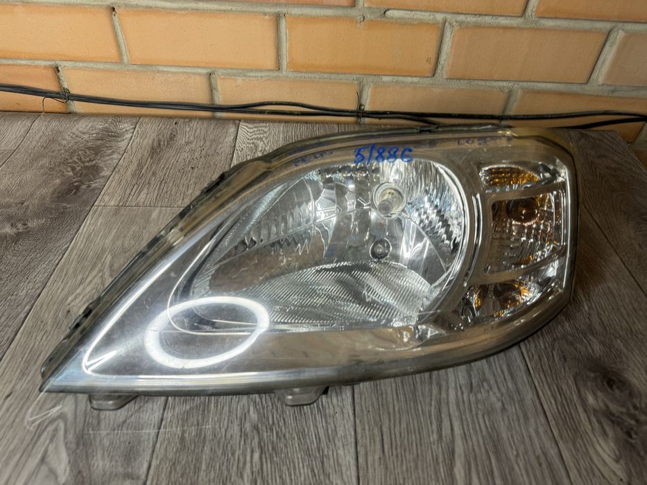 Фара на Dacia Logan