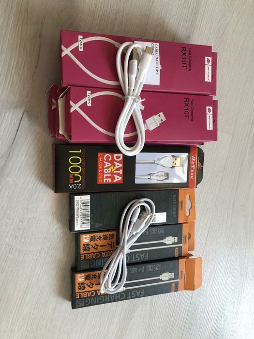 Folii huse cabluri telefoane