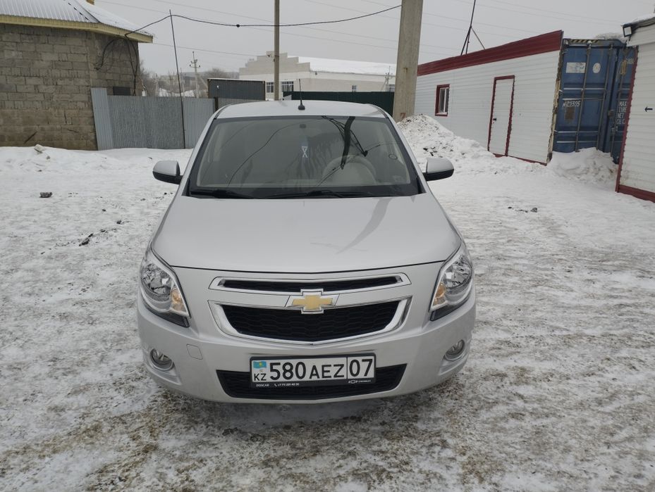 Продам машину Шевроле кобальт