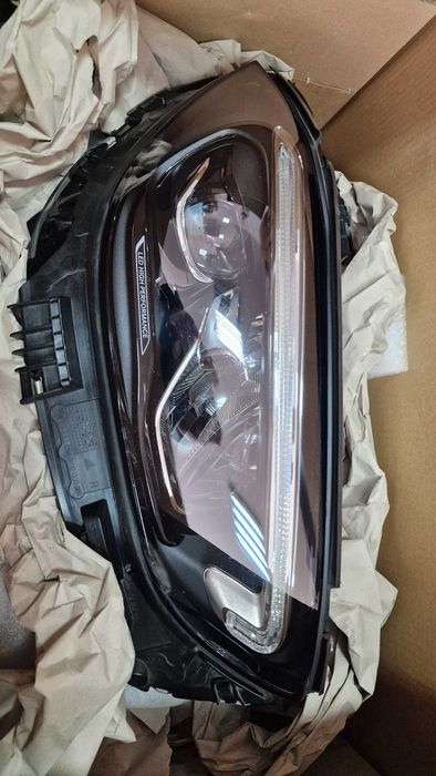 КАТО НОВ Mercedes W206 фул лед десен фар C-CLass W206 Мерцедес Ц класа
