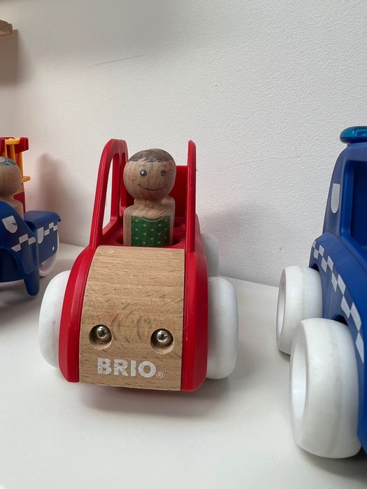 Set jucării mașinuțe Brio (ambulanța, politie, pompieri, etc)