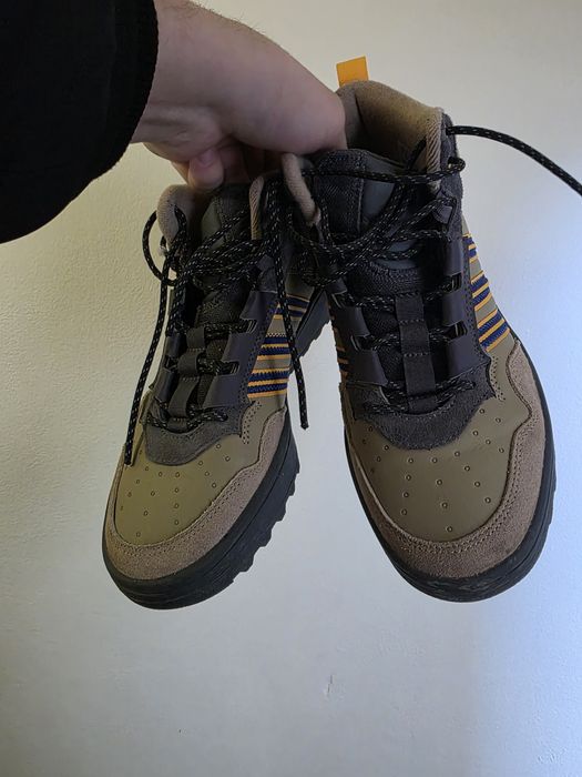 ботинки adidas в новом состояний