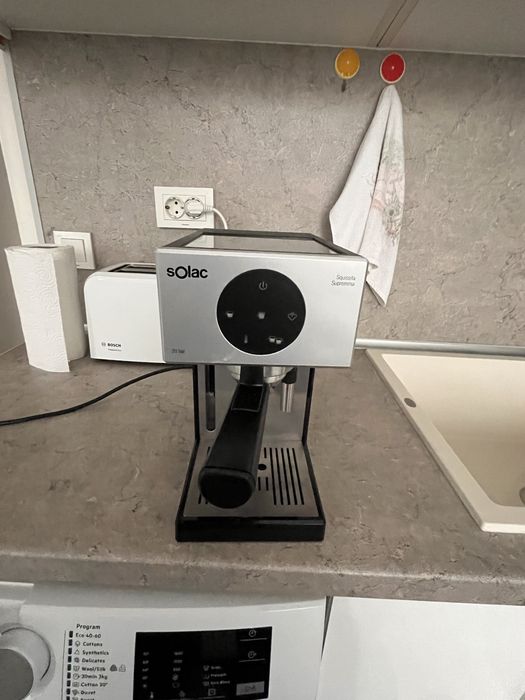 Кафе машина почти нова