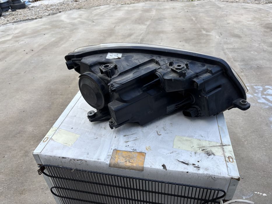 Ляв фар за VW Caddy 2011-2016