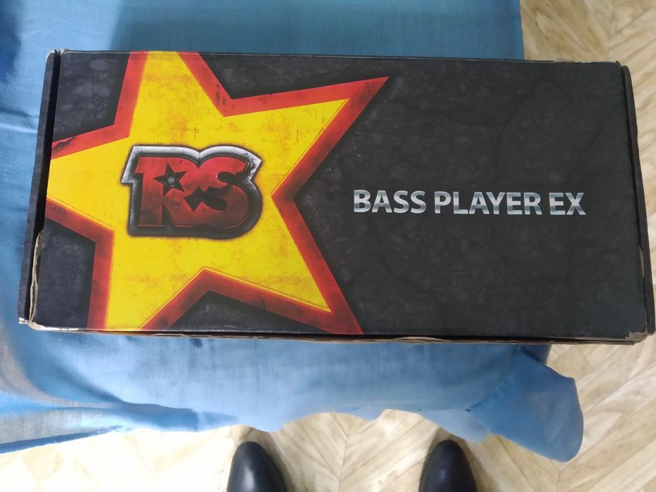 Bass player EX sotiladi yangi