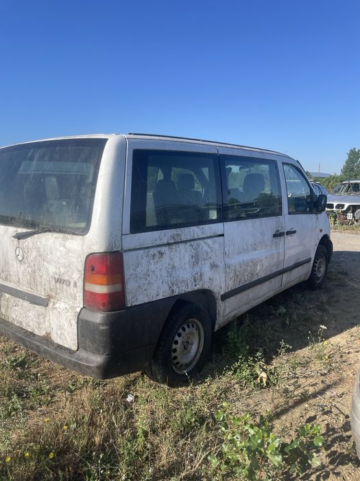 Mercedes Vito на части