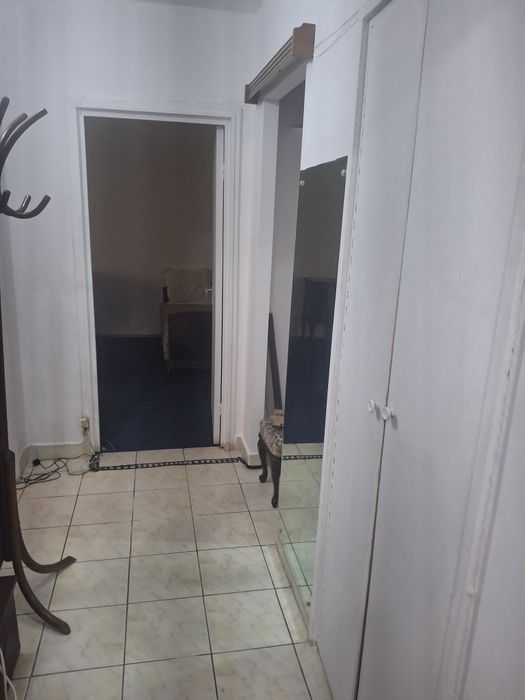 Inchiriere apartament 2 camere ,decomandate