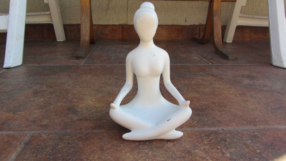 3 Balerine statuete 20cm inaltime, meditatie,  foarte frumoase