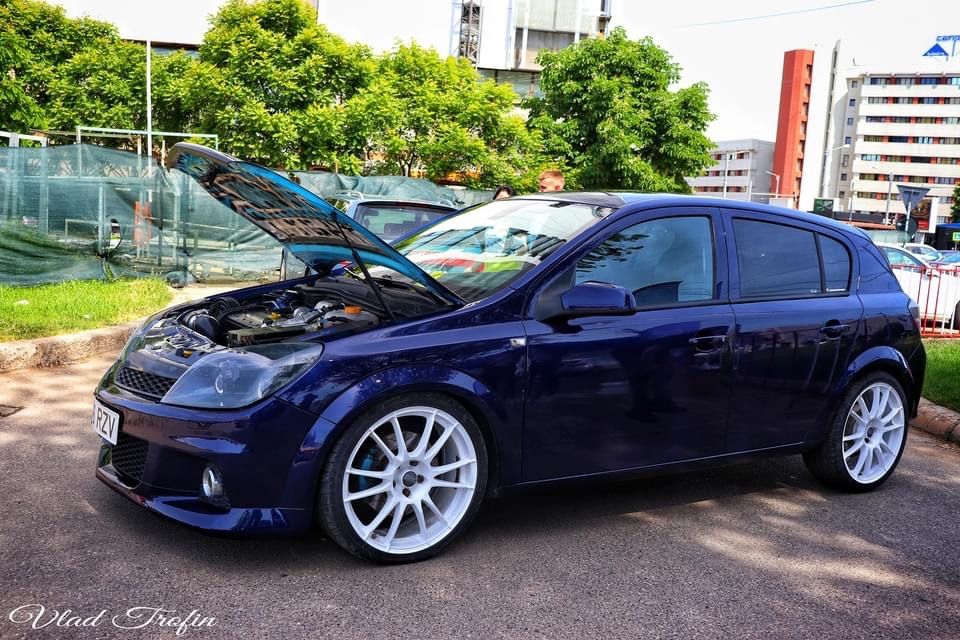 Opel Astra H 2.0 turbo 300 cai